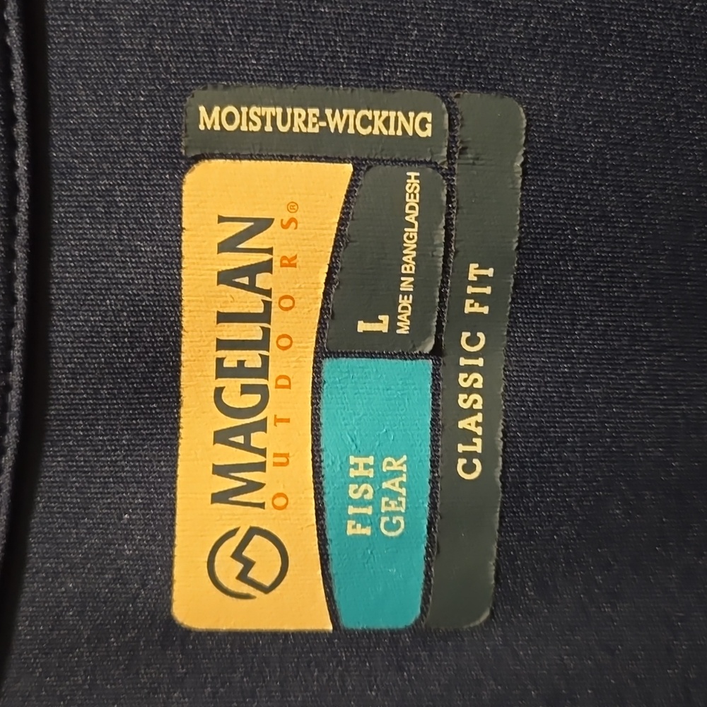 Magellan Outdoors Long Sleeve Fish Gear Moisture Wicking Navy Blue Shirt - Picture 3 of 3